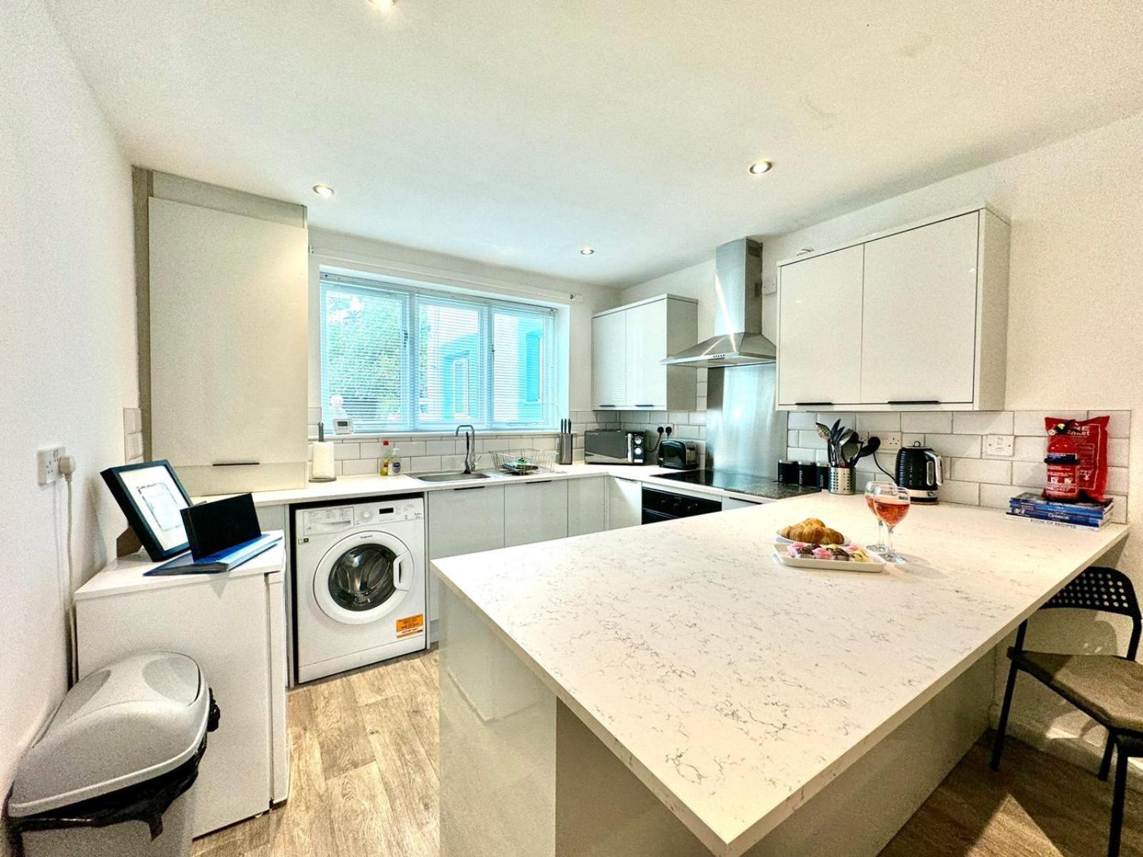 ניוקאסל The Alnham, Large 3 Bed Apartment, Close To The City מראה חיצוני תמונה